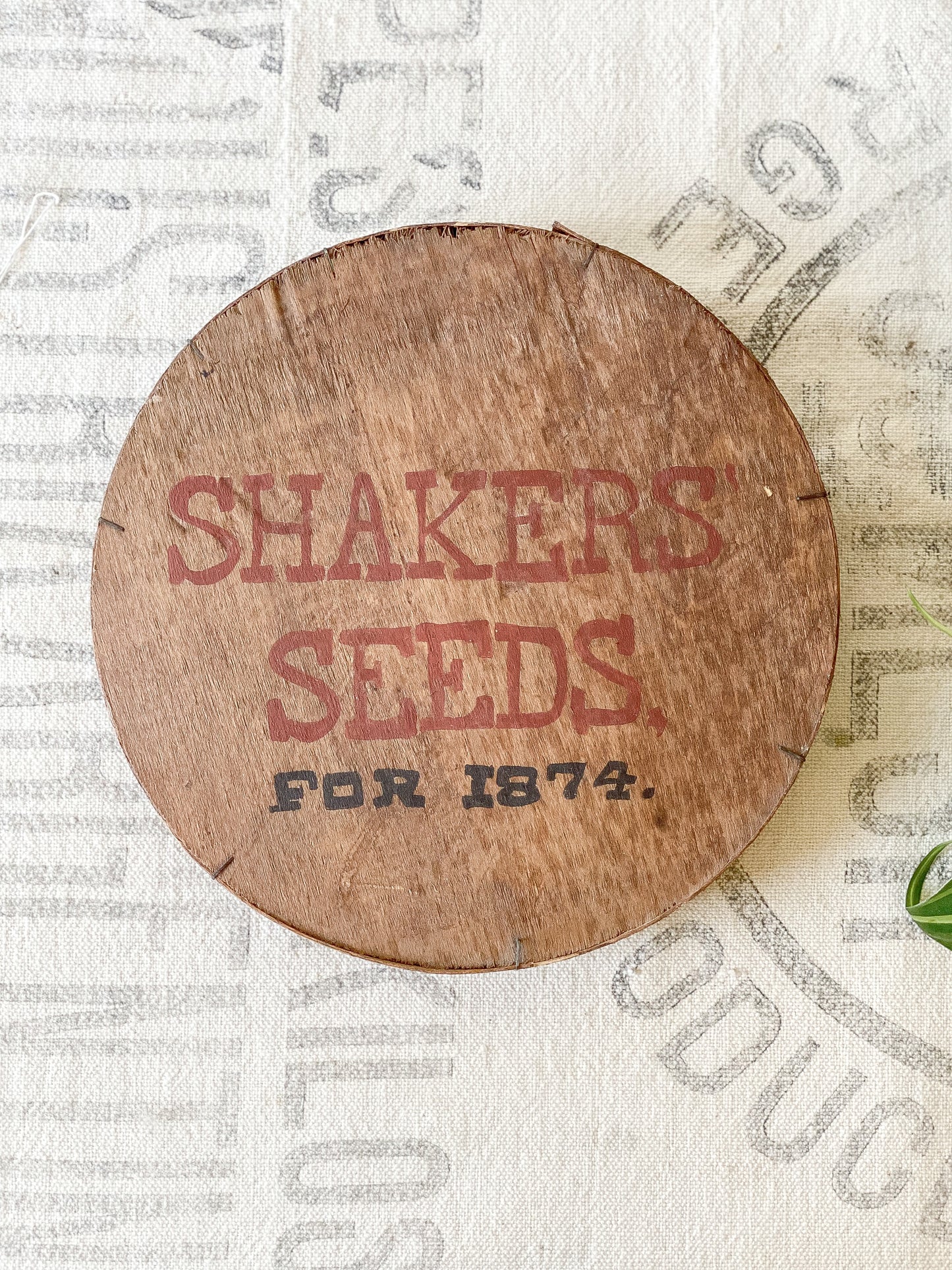 Shaker Seeds Holder