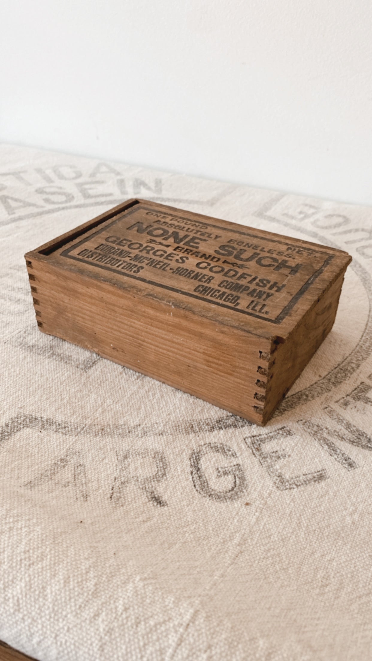 Vintage Advertising Codfish Box