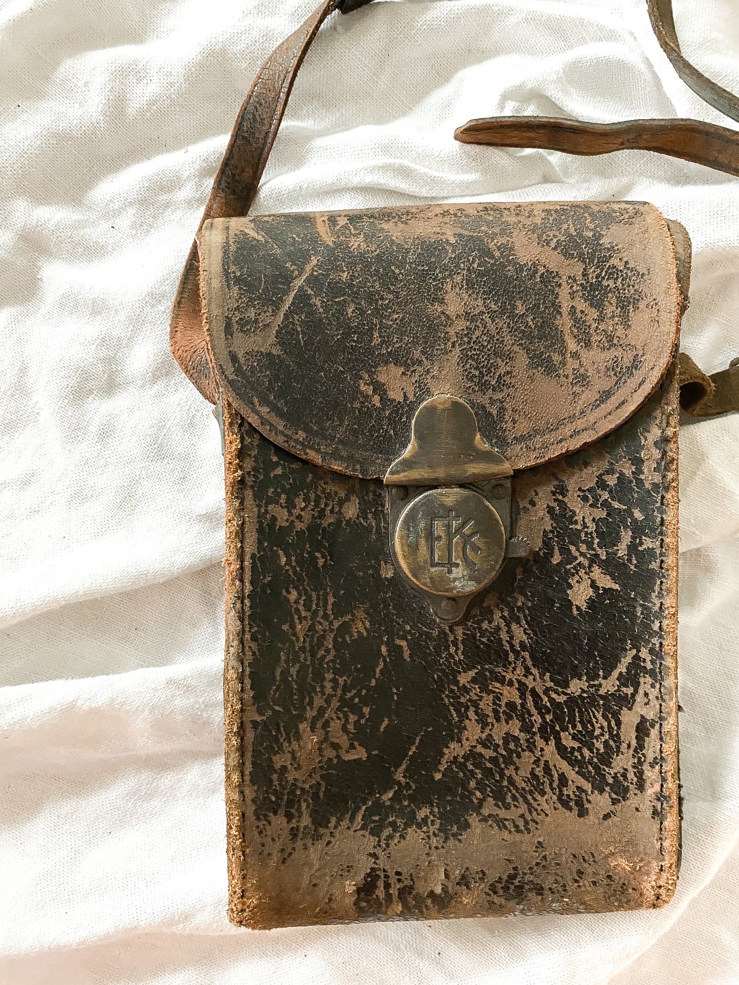 1900’s Leather Camera Bag