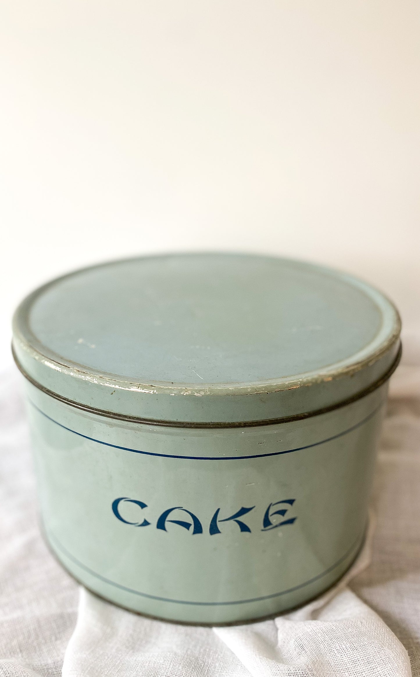 Vintage Cake Tin
