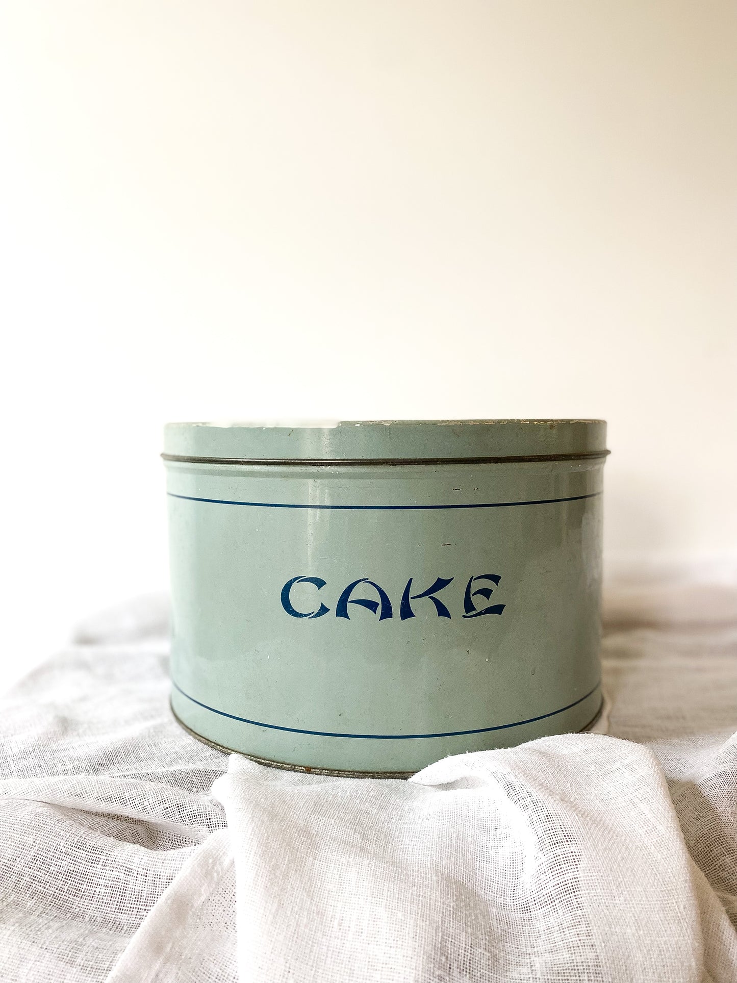 Vintage Cake Tin