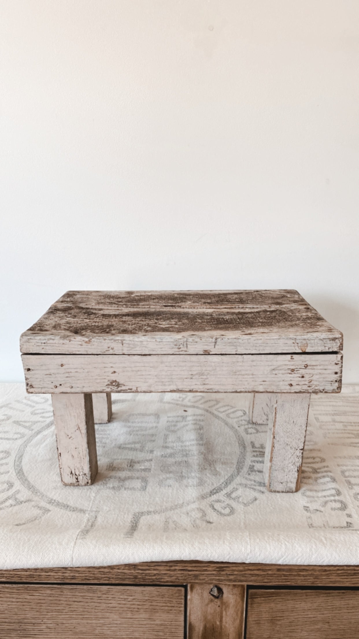 Chippy Light Pink Stool