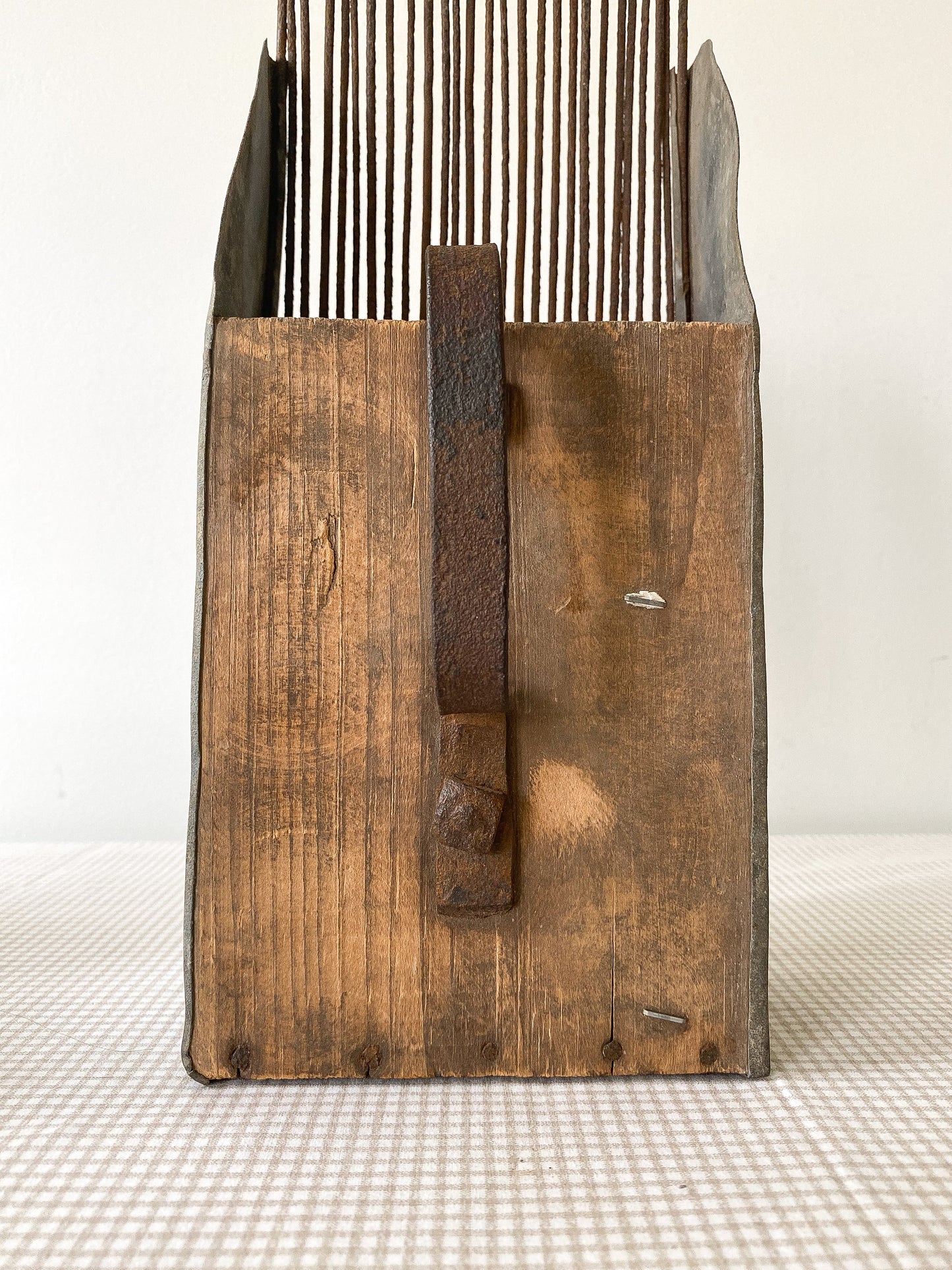 Primitive Cranberry Scoop