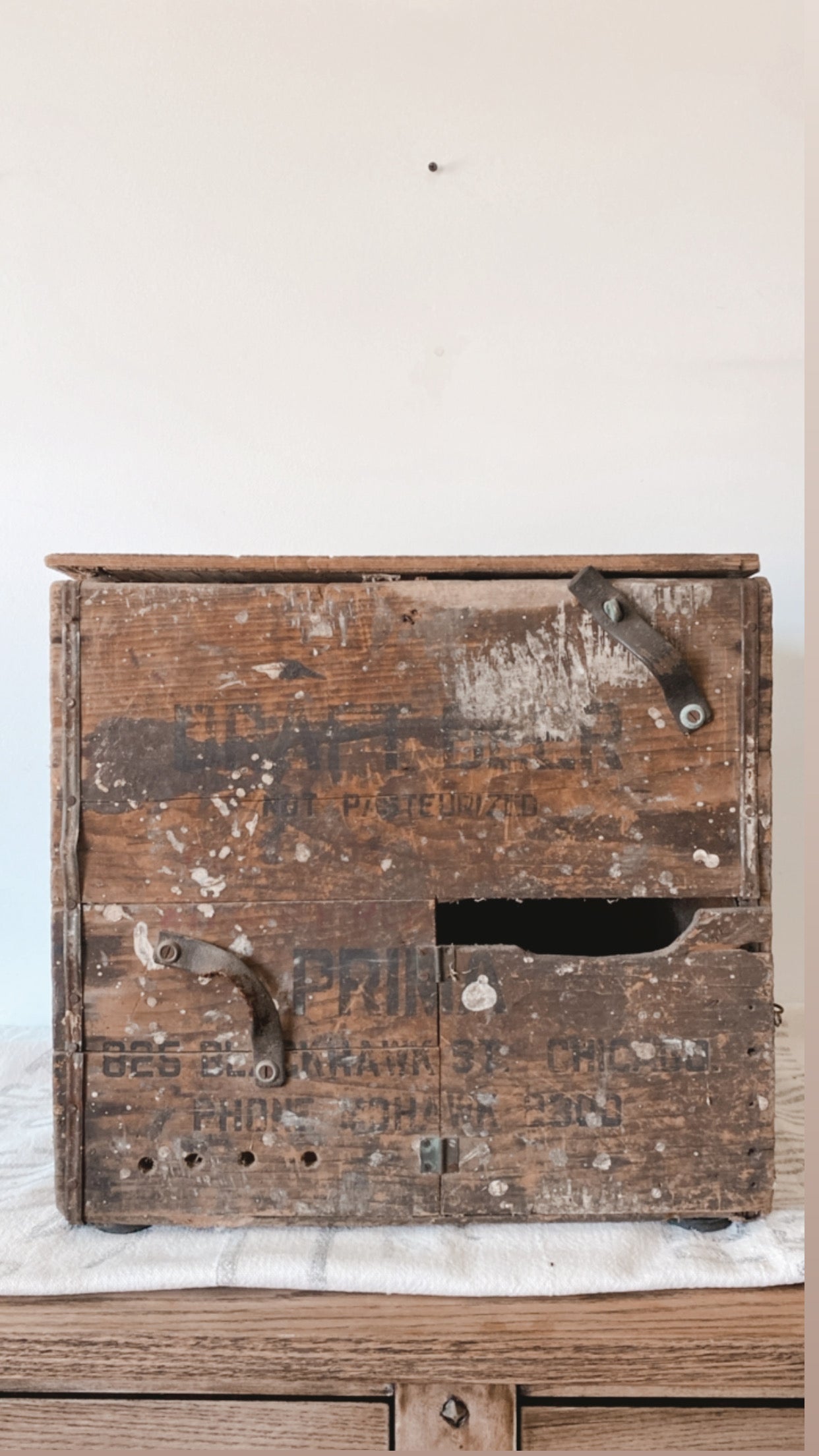 Antique Bottle Carrier