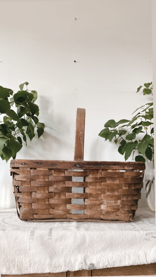 Primitive Gathering Basket