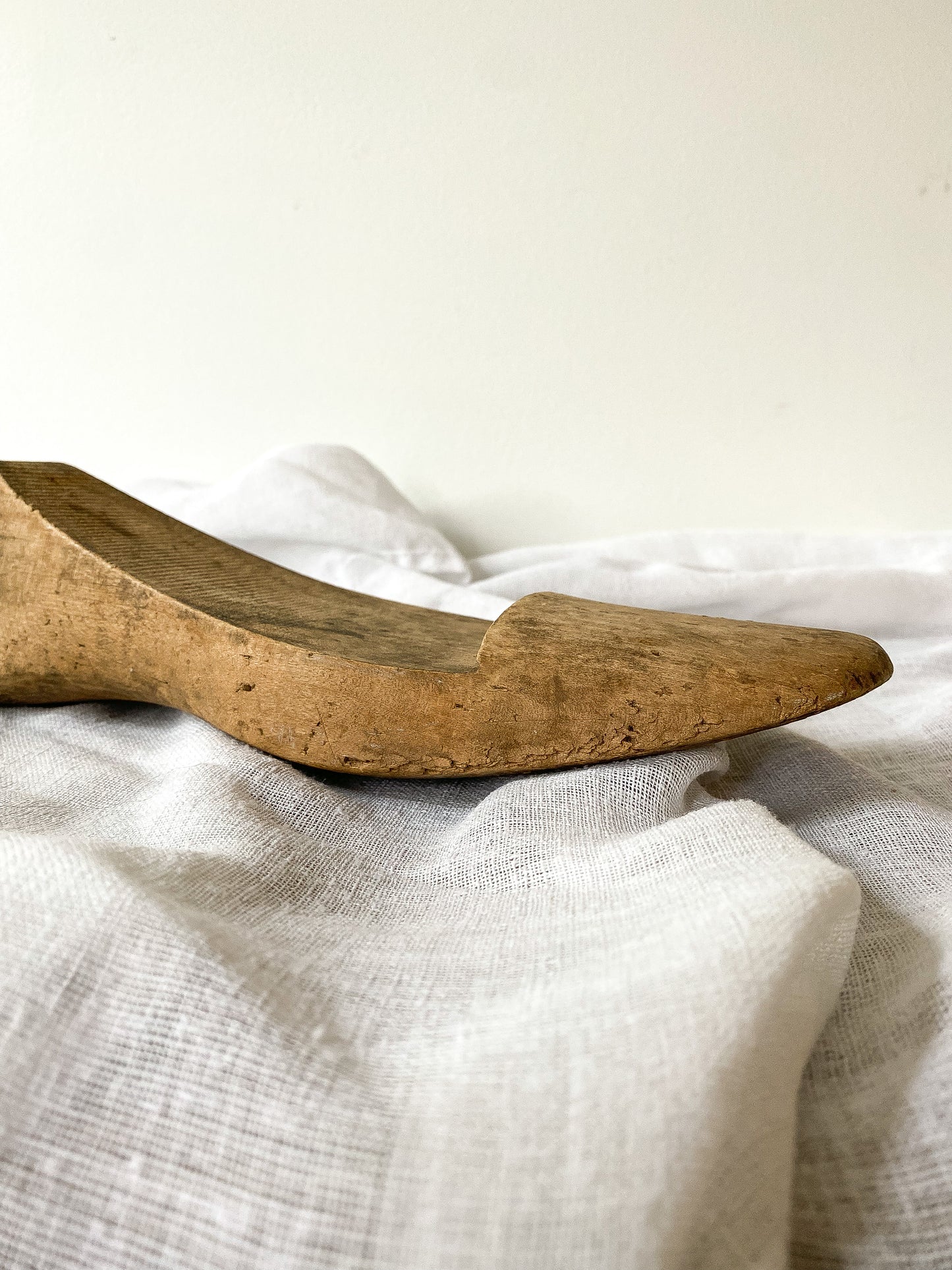 Primitive French Cobble Shoe Form