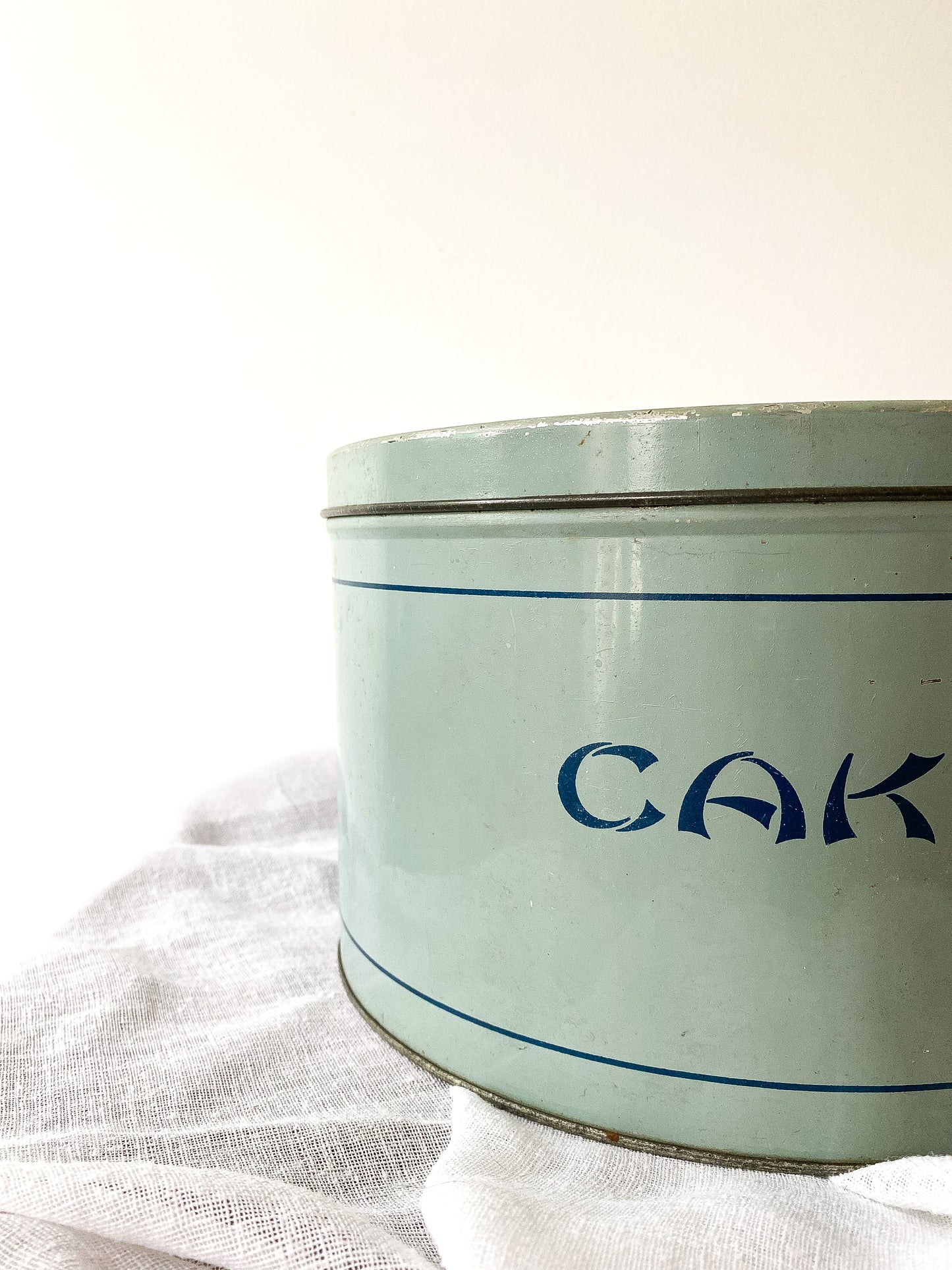 Vintage Cake Tin