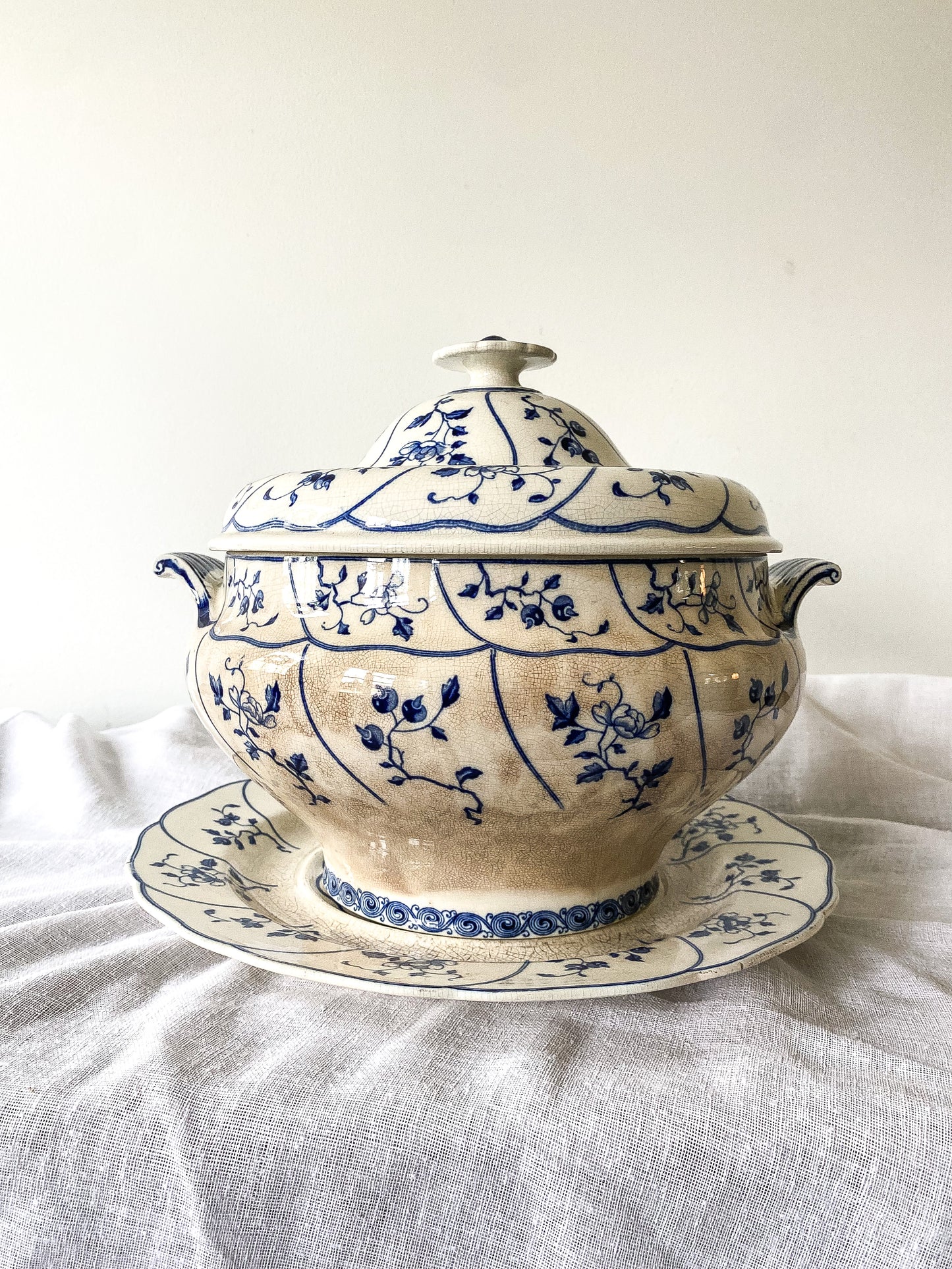 RARE MINTON Soup Tureen/Plate (c.1871))