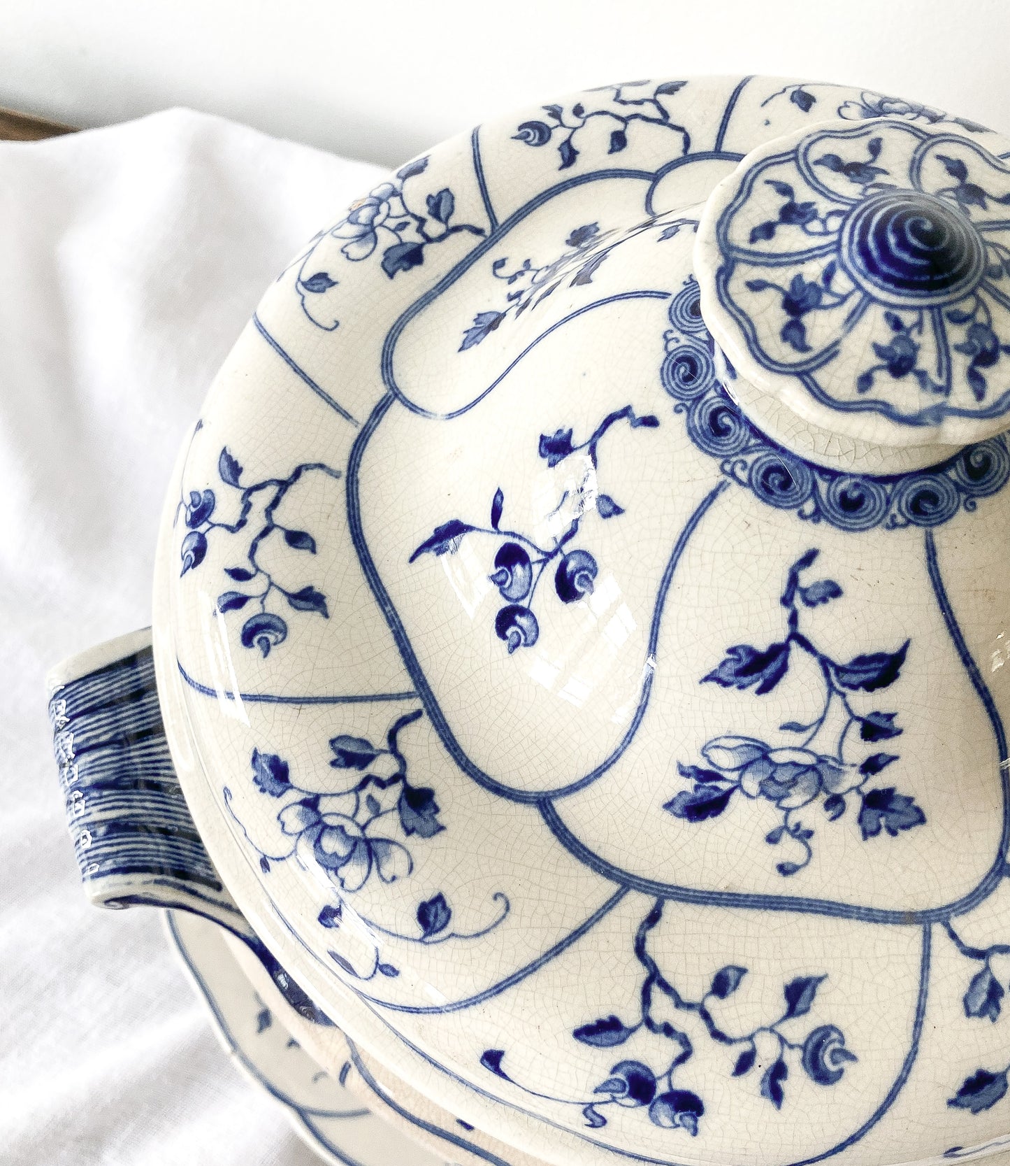 RARE MINTON Soup Tureen/Plate (c.1871))