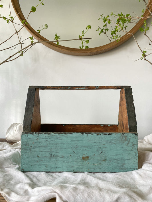 Primitive Garden Caddy