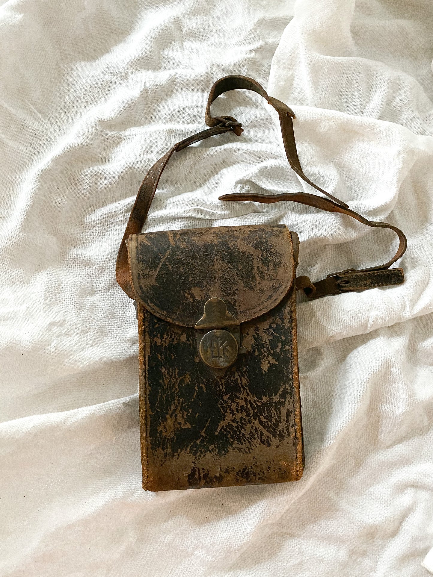 1900’s Leather Camera Bag